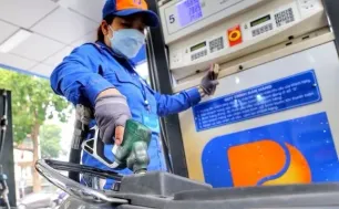 Giá xăng, dầu đồng loạt giảm