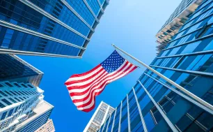 IMF nâng dự báo tăng trưởng kinh tế toàn cầu