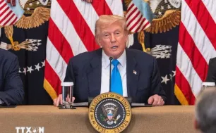 Tổng thống Mỹ: Người dân đang gánh chịu một phần chi phí thuế quan