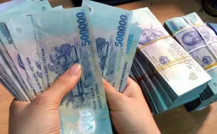 Đề xuất trả lương công chức theo vị trí việc làm, tiến tới bỏ biên chế “suốt đời”