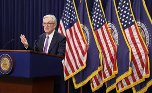 Fed hạ lãi suất 0,25 điểm phần trăm