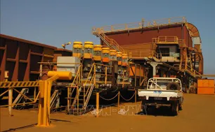 Trung Quốc nỗ lực kiểm soát thị trường quặng sắt toàn cầu