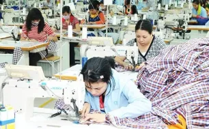 Việc làm thời vụ cuối năm: Một vị trí, nhiều hồ sơ