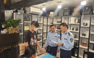 Thu giữ hàng trăm túi xách giả mạo nhãn hiệu bán cho du khách tại Phố cổ Hội An