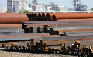 Xuất khẩu thép của EU sang Mỹ giảm 30% do thuế quan tăng