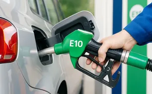 Xăng E10 có ảnh hưởng đến động cơ xe?