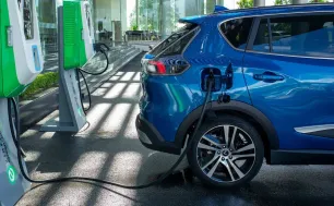 Đề xuất miễn lệ phí trước bạ ô tô điện đến hết năm 2030