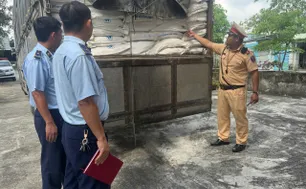 Đà Nẵng: Phát hiện 6 tấn đường tinh luyện nhập lậu