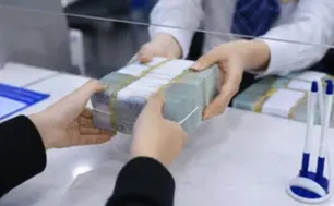 Lãi suất qua đêm liên ngân hàng về vùng trên 1%