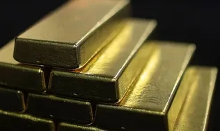 Nga tăng dự trữ vàng lên mức kỷ lục