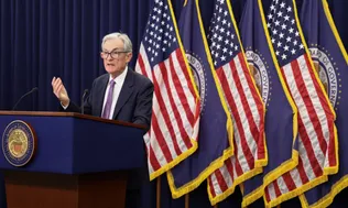 Fed hạ lãi suất 0,25 điểm phần trăm