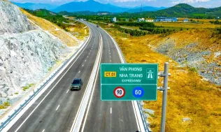 Sắp thu phí 13 tuyến cao tốc Bắc - Nam, thấp nhất 900 đồng/km
