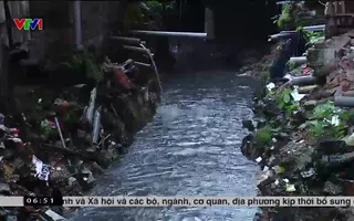 Nhiều đoạn cống hở mương Thụy Khuê gây ô nhiễm - Video đã phát ...
