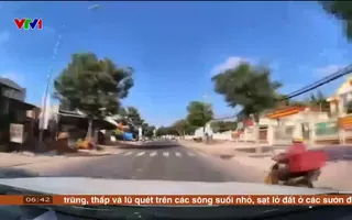 Nguy hiểm trẻ em đi xe đạp trên đường - Video đã phát trên vtv ...