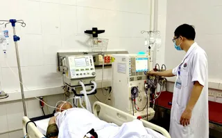 Người đàn ông nguy kịch sau khi uống rượu