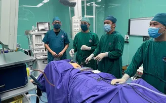 Thủng ruột non do nuốt xương cá