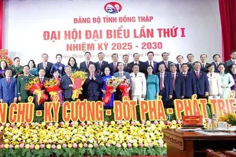 Đề cao đổi mới tư duy, tăng cường kỷ luật, xây dựng Đảng trong sạch, vững mạnh