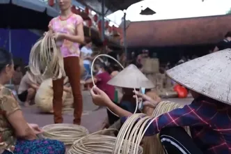 Phấn đấu đến năm 2030, cơ bản không còn hộ nghèo