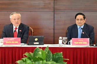 Mục tiêu tăng trưởng hai con số là vấn đề khó, nhưng rất quan trọng