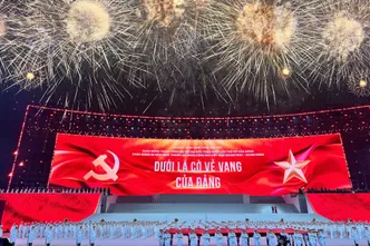 Chương trình nghệ thuật đặc biệt 'Dưới lá cờ vẻ vang của Đảng'