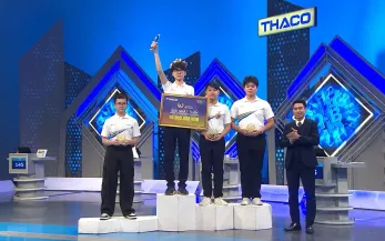 Thrilling  to  the Last Minute: Hanoi Schoolboy Wins Laurel Wreath in First Week of Road to Mount Olympia - Third Quarter