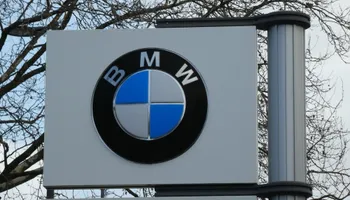 Cổ phiếu BMW bật tăng 4,4% nhờ duy trì mục tiêu lợi nhuận bất chấp áp lực thương mại