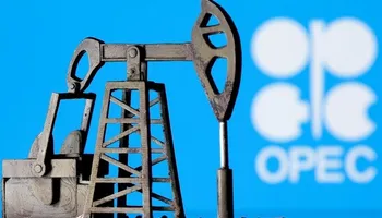 Giá xăng dầu hôm nay (22/9): Áp lực giảm giá do nguồn cung tăng