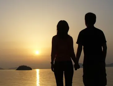 Xôn xao vụ nữ Bộ trưởng Giáo dục từ chức vì có con với thiếu niên 15 tuổi