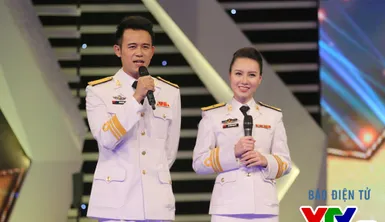 MC Minh Hà rạng rỡ "sánh đôi" cùng MC Đức Bảo