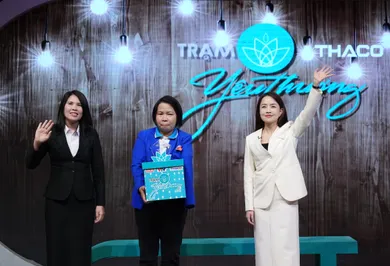 “Station of Love”: One Hand Lifting Many Lives