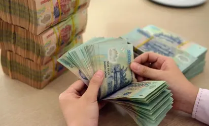 Lãi suất ngân hàng biến động trái chiều