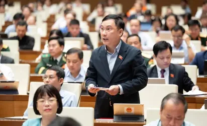 "Giá nhà gấp đến 30 lần thu nhập, người trẻ làm cật lực 30 năm không mua nổi một căn nhà"