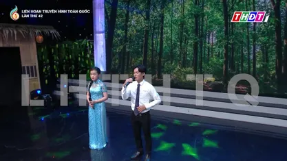 Chú và cháu gái 14 tuổi hát diễn trích đoạn "Người tình trên chiến trận siêu ngọt ở Tài Tử Miệt Vườn"