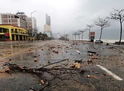 Storm Vamco wreaks havoc in central Vietnam | VTV