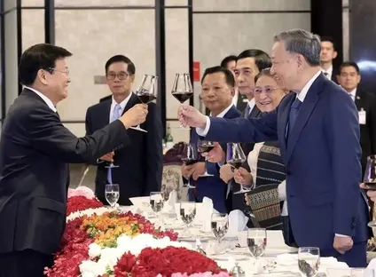 Lao media spotlights Vietnamese State President's visit | VTV