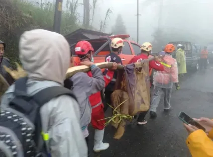 Flash floods, landslide in Indonesia claim at least 16 lives | VTV
