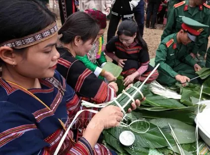 Culture-tourism village hosts ethnic people’s traditional activities | VTV