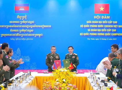 Vietnam, Cambodia vow to strengthen defence cooperation | VTV