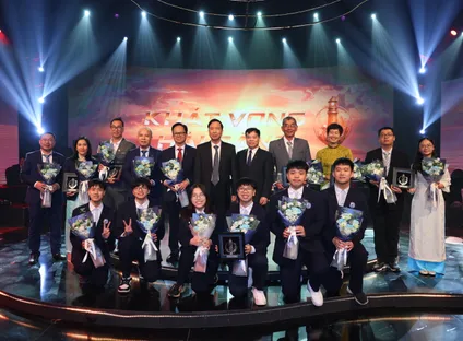 Gallery - Lighthouse Aspiration: Honoring Those Who Illuminate the Future with Intellect and Unwavering  Determination | VTV