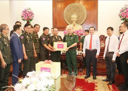 Cambodian delegations pay Tet visits to Vietnamese localities