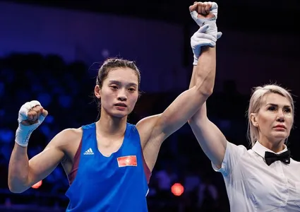 Boxer beats Spanish rival to advance to World Championship's semifinals