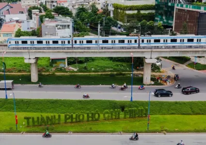 Ho Chi Minh City Metro Line 1 serves over 570,000 passengers during Tet peak