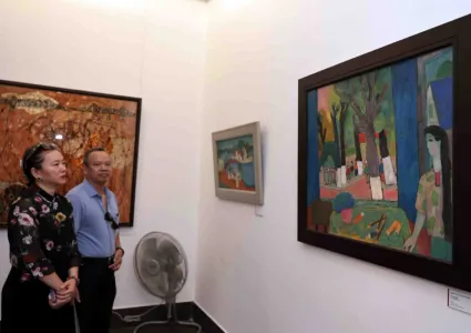 Art exhibition highlights Hanoi’s vitality