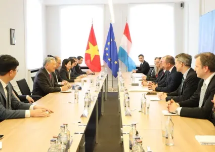Vietnam, Luxembourg step up cooperation for development of int’l financial centres
