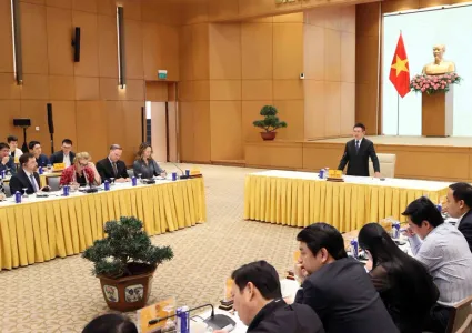 Vietnam seeks US's delayed imposition of new tariffs for negotiations: Deputy PM