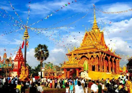 Government leader extends New Year wishes to Khmer people