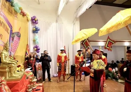 Overseas Vietnamese honour Hung Kings with ceremonies