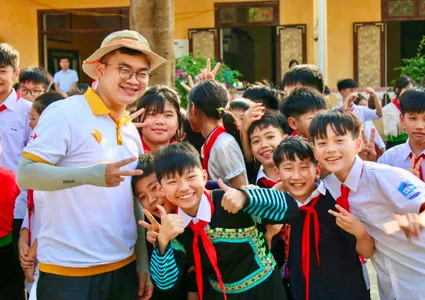Kindness Bus: Ice Creams That Refresh the Souls of Children