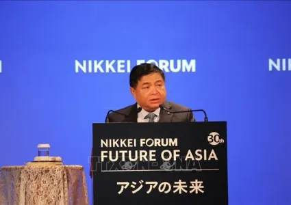 Deputy Prime Minister puts forth proposals for cooperation at Nikkei Forum 'Future of Asia'