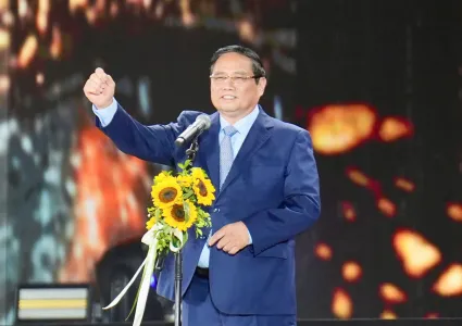 Prime Minister attends 'V Fest – Vietnam Today' music festival